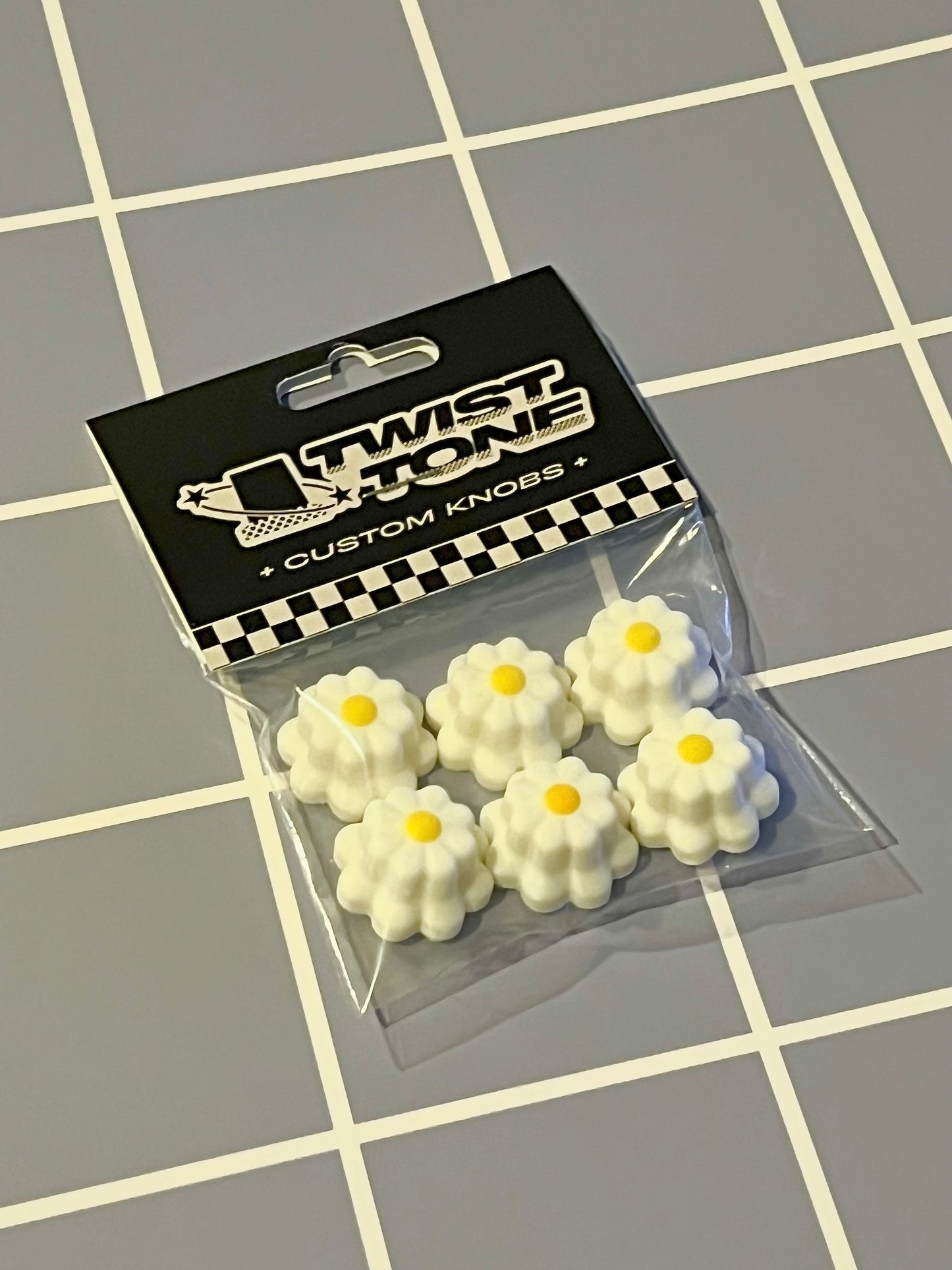 Daisy Tuner Caps